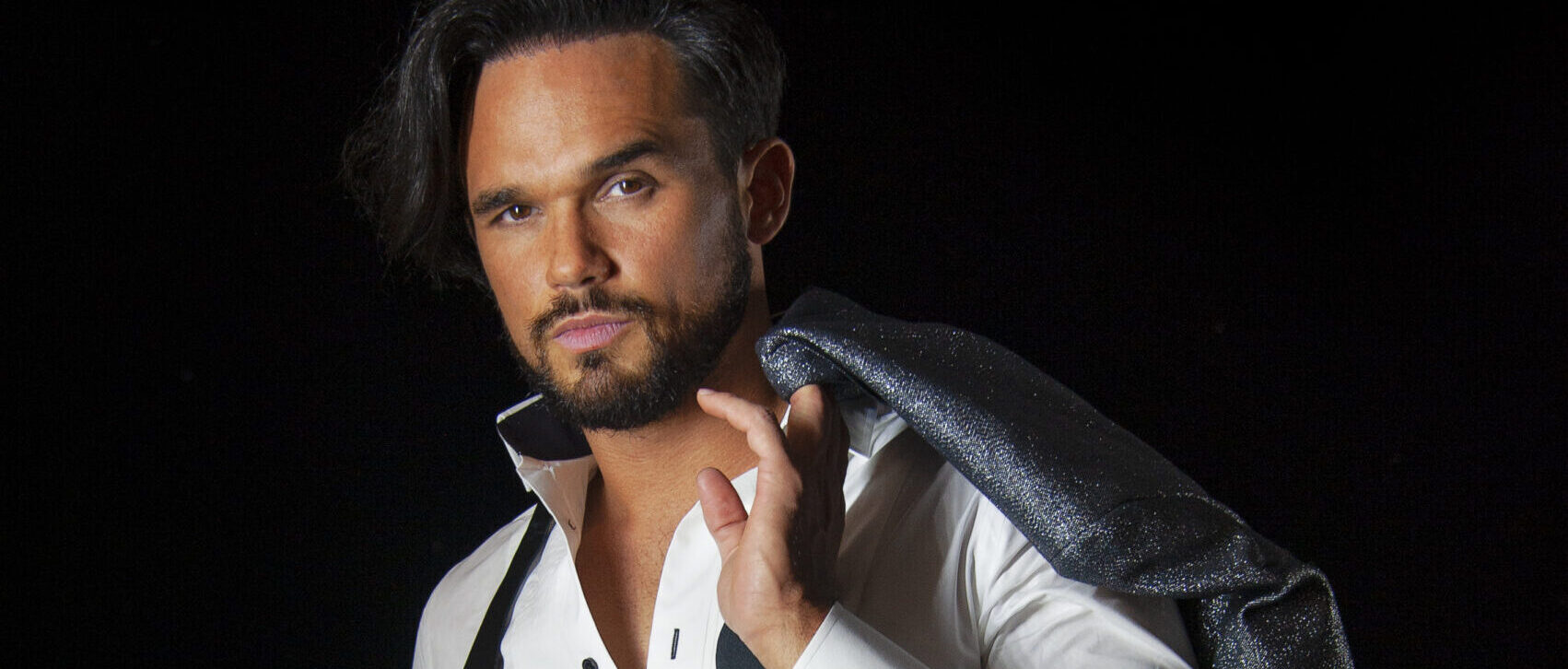 GARETH GATES HEADS TO QUEEN&#8217;S THEATRE