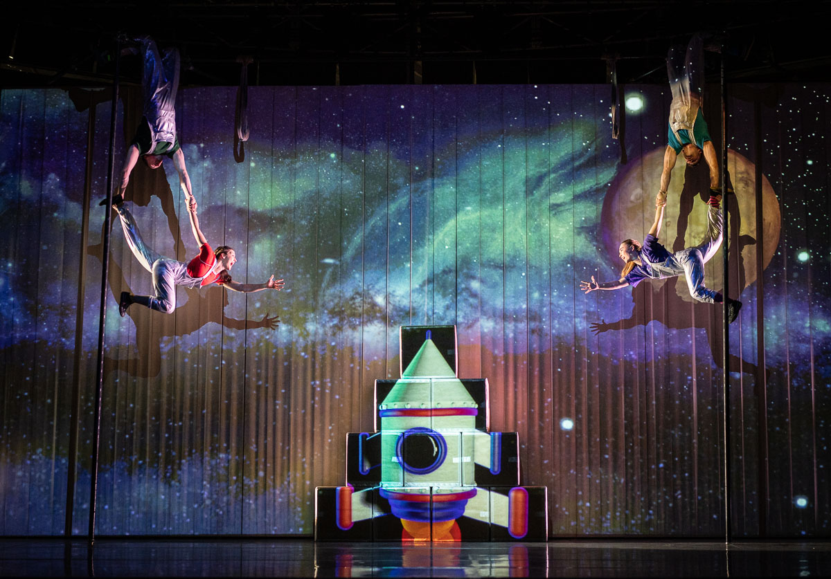 Starchitects by Motionhouse 3. Image credit Dan Tucker.jpg