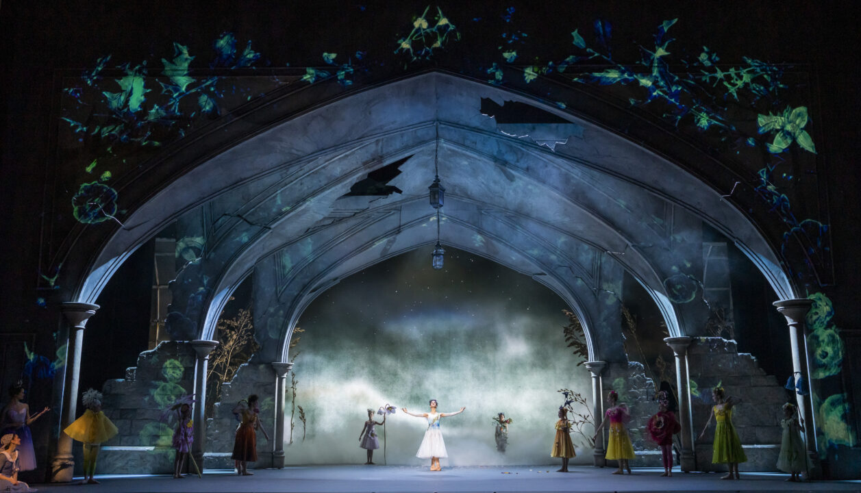 A scene from Cinderella by Frederick Ashton @ Royal Opera House. A Royal Ballet New Production. Conductor, Koen Kessels.
(Opening 27-03-2023)
©Tristram Kenton 03-23
(3 Raveley Street, LONDON NW5 2HX TEL 0207 267 5550  Mob 07973 617 355)email: tristram@tristramkenton.com