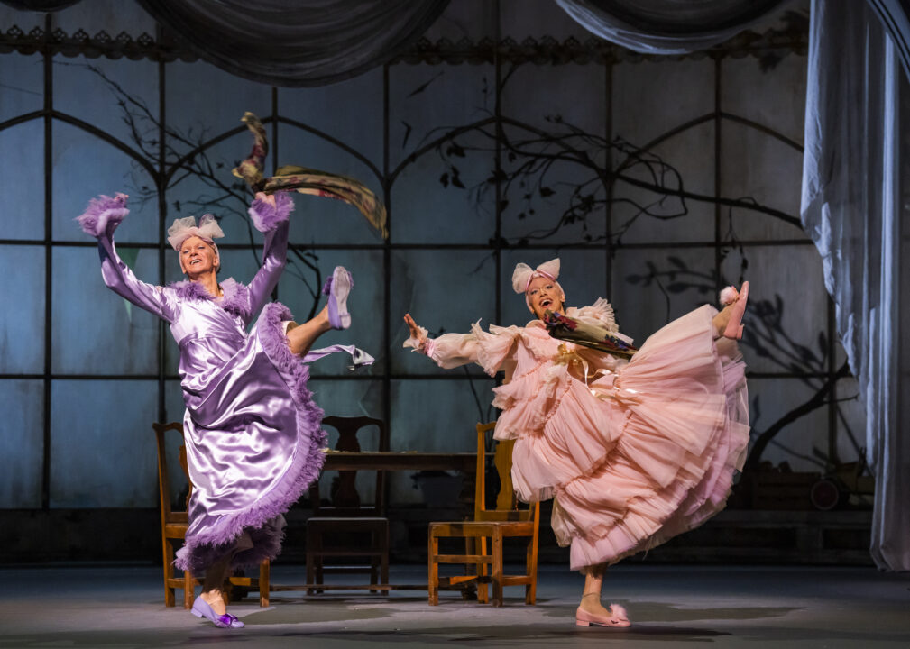 A scene from Cinderella by Frederick Ashton @ Royal Opera House. A Royal Ballet New Production. Conductor, Koen Kessels.
(Opening 27-03-2023)
©Tristram Kenton 03-23
(3 Raveley Street, LONDON NW5 2HX TEL 0207 267 5550  Mob 07973 617 355)email: tristram@tristramkenton.com