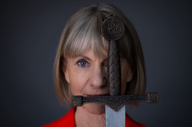 Q&#038;A with Author and Performer Kate Mosse on LABYRINTH LIVE, UNLOCKING THE SECRETS OF THE LABYRINTH! ⚔️